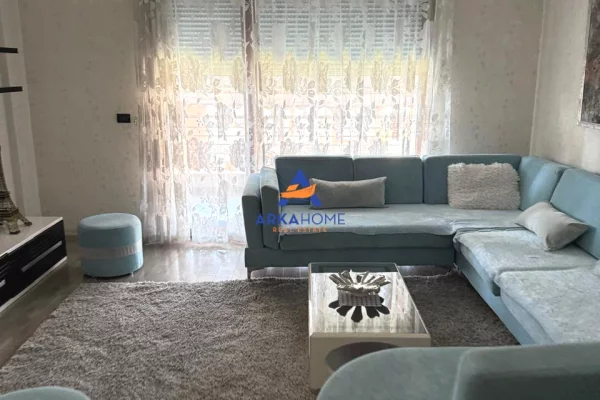 Shtepi me qera 3+1 ne Tirane - 1,304 Euro