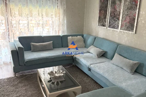 Shtepi me qera Apartament ne Tirane, 3+1, Mobilimi E mobiluar, Pagesa 1,304  Euro.