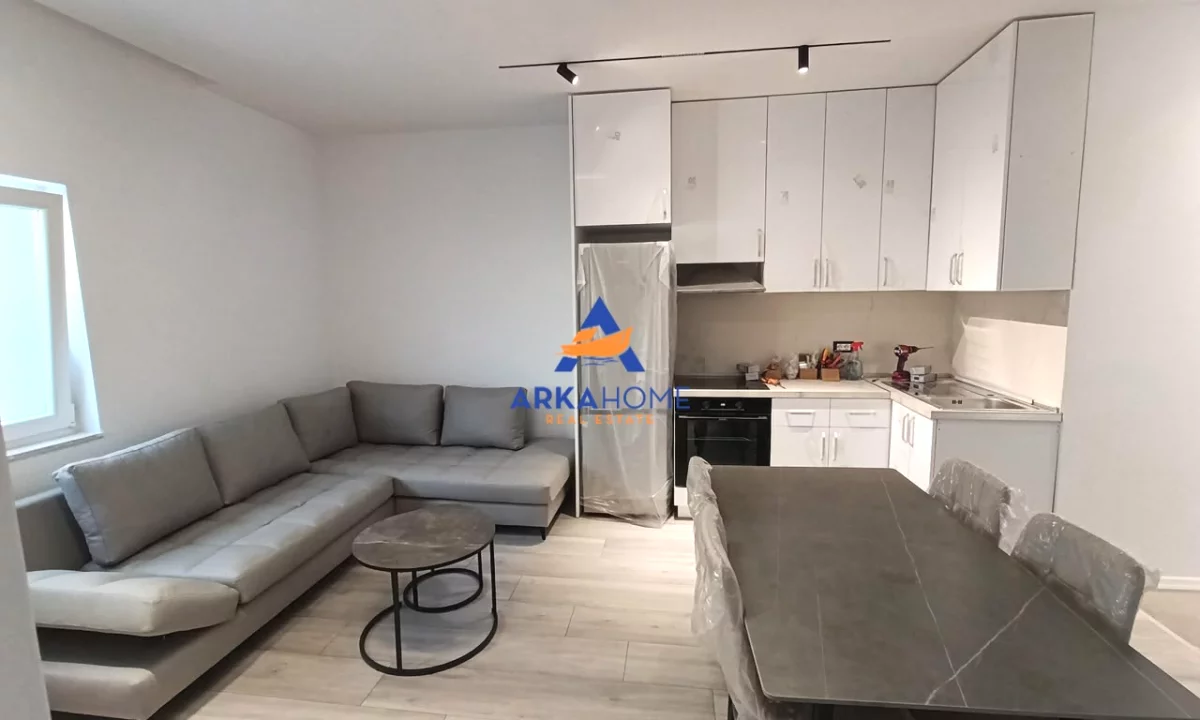 Shtepi me qera Apartament ne Tirane, 2+1, Mobilimi E mobiluar, Pagesa 597  Euro.