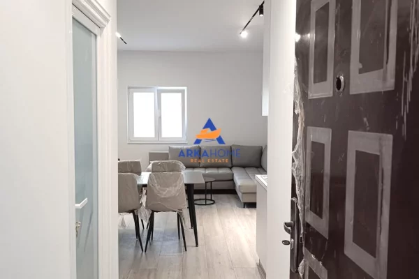 Shtepi me qera Apartament ne Tirane, 2+1, Mobilimi E mobiluar, Pagesa 597  Euro.