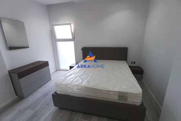 Shtepi me qera Apartament ne Tirane, 2+1, Mobilimi E mobiluar, Pagesa 597  Euro.
