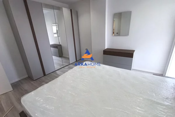 Shtepi me qera Apartament ne Tirane, 2+1, Mobilimi E mobiluar, Pagesa 597  Euro.