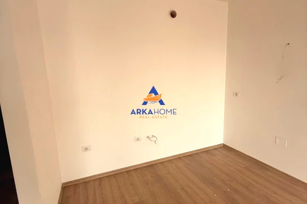 Shtepi me qera Apartament ne Tirane, 1+1, Mobilimi Bosh, pa mobiluar, Pagesa 543  Euro.