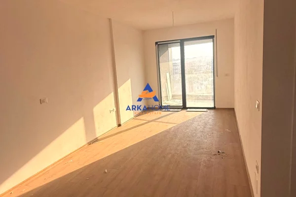 Shtepi me qera Apartament ne Tirane, 1+1, Mobilimi Bosh, pa mobiluar, Pagesa 543  Euro.