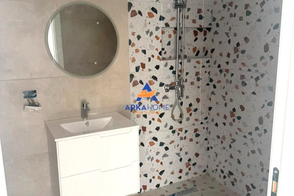 Shtepi me qera Apartament ne Tirane, 1+1, Mobilimi Bosh, pa mobiluar, Pagesa 543  Euro.