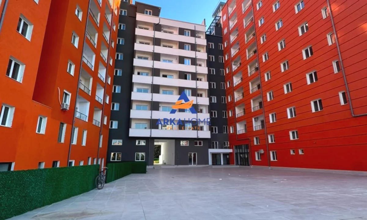 Shtepi ne shitje Apartament ne Tirane, 2+1, Mobilimi Bosh, pa mobiluar, Pagesa 149,500  Euro.
