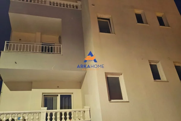 Shtepi me qera Apartament ne Tirane, 2+1, Mobilimi E mobiluar, Pagesa 600  Euro.