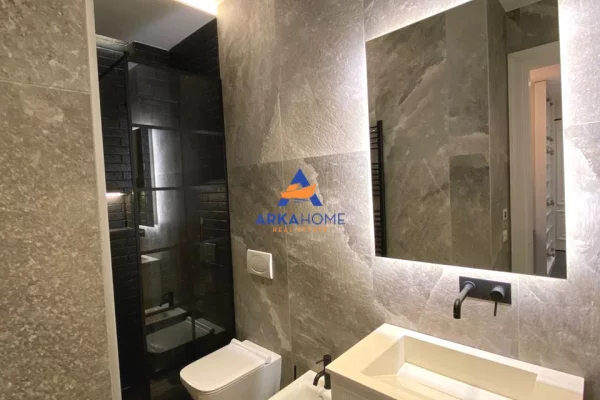 Shtepi me qera Apartament ne Tirane, 1+1, Mobilimi E mobiluar, Pagesa 1,304  Euro.
