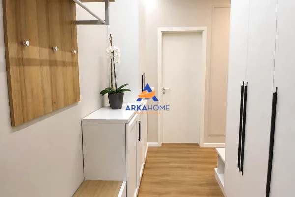 Shtepi me qera Apartament ne Tirane, 2+1, Mobilimi E mobiluar, Pagesa 760  Euro.