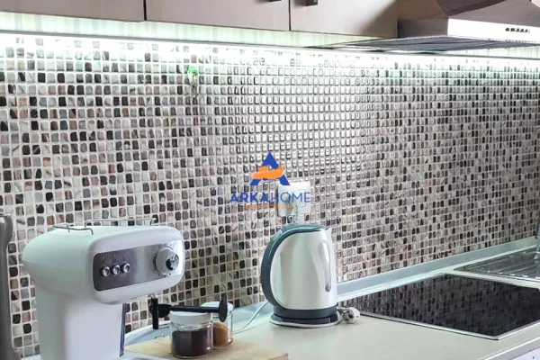 Shtepi me qera Apartament ne Tirane, 1+1, Mobilimi E mobiluar, Pagesa 652  Euro.