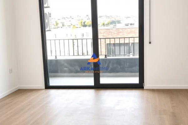JEPET APARTMENT ME QERA 2+1+BALLKON "RRUGA 5 MAJI" 50.000 LEKE