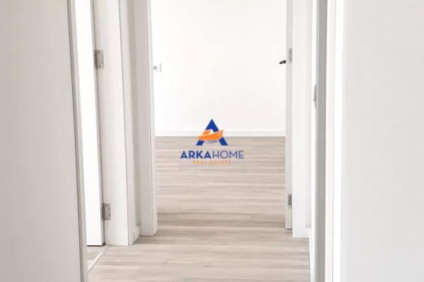 Shtepi me qera Apartament ne Tirane, 2+1, Mobilimi Pjeserisht e mobiluar, Pagesa 543  Euro.