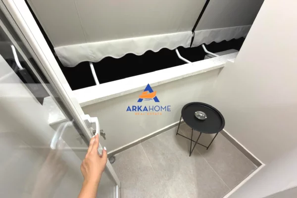 Shtepi ne shitje Apartament ne Tirane, 2+1, Mobilimi E mobiluar, Pagesa 220,000  Euro.