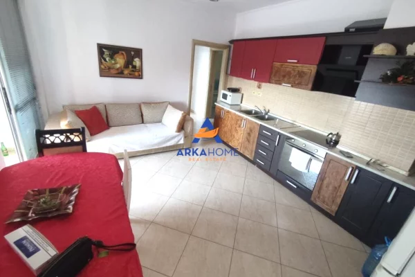 Shtepi me qera Apartament ne Tirane, 2+1, Mobilimi E mobiluar, Pagesa 760  Euro.