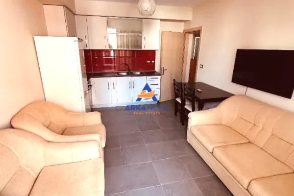 JEPET APARTAMENT 1+1+BALLKON ME QERA "PRANE SHKOLLES SE BASHKUAR" 45.000 LEKE