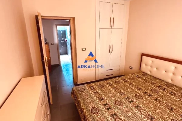 Shtepi me qera Apartament ne Tirane, 1+1, Mobilimi E mobiluar, Pagesa 489  Euro.
