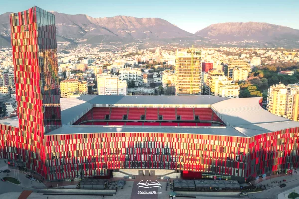 JEPET AMBIENT ME QERA PER ZYRA 500 M2 "STADIUMI AIR ALBANIA" 14.500 EURO