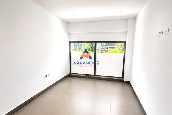 SHITET AMBIENT BIZNESI/ZYRE 450 M2 "KOMUNA E PARISIT" 1.575.000 EURO