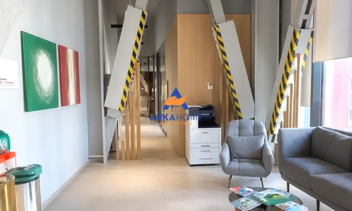 JEPET AMBIENT PER ZYRA 500 M2 "STADIUMI AIR ALBANIA" 14.500 EURO