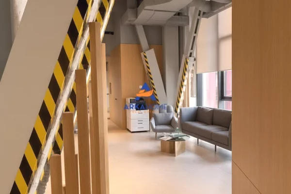 JEPET AMBIENT PER ZYRA 500 M2 "STADIUMI AIR ALBANIA" 14.500 EURO