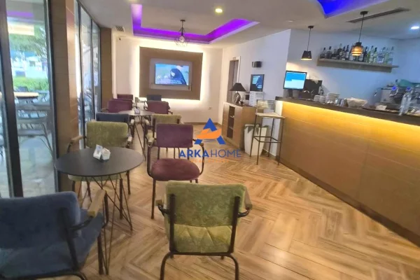 JEPET LOUNGE BAR ME QERA 250 M2 