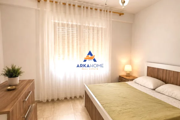 Shtepi me qera Apartament ne Tirane, 2+1, Mobilimi E mobiluar, Pagesa 760  Euro.