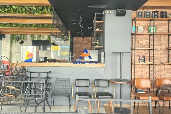 Ambient biznesi me qera 2+1 ne Tirane - 543 Euro