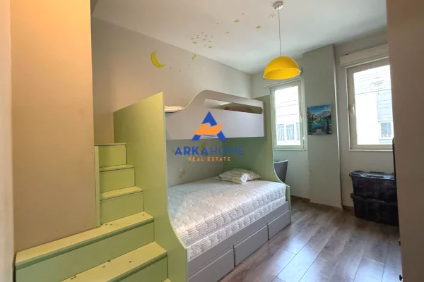 Shtepi me qera Apartament ne Tirane, 2+1, Mobilimi E mobiluar, Pagesa 750  Euro.