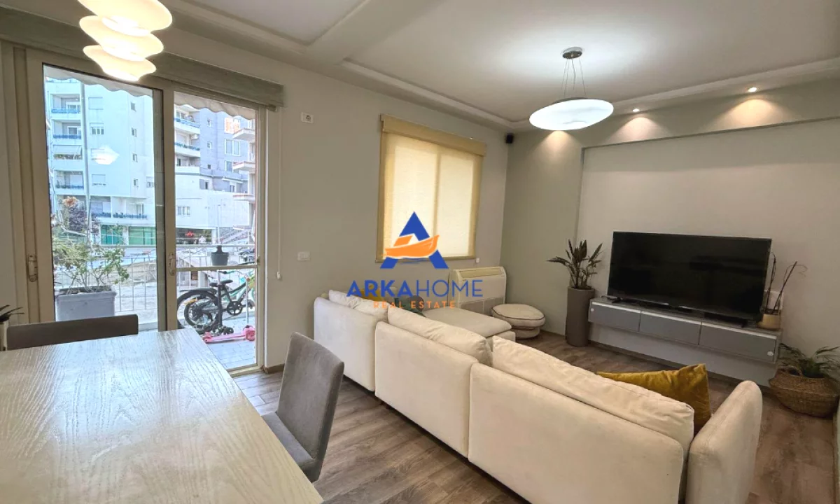 Shtepi me qera Apartament ne Tirane, 2+1, Mobilimi E mobiluar, Pagesa 750  Euro.