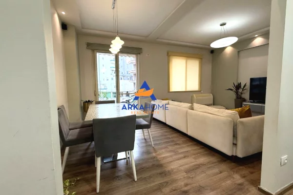 Shtepi me qera Apartament ne Tirane, 2+1, Mobilimi E mobiluar, Pagesa 750  Euro.