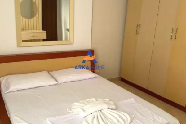Shtepi me qera Apartament ne Tirane, 3+1, Mobilimi E mobiluar, Pagesa 750  Euro.