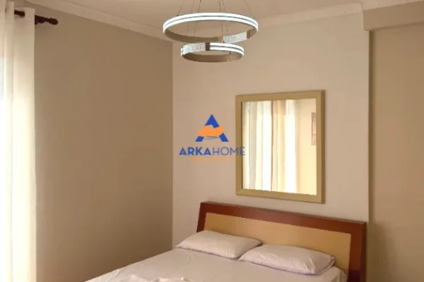 Shtepi me qera Apartament ne Tirane, 3+1, Mobilimi E mobiluar, Pagesa 750  Euro.