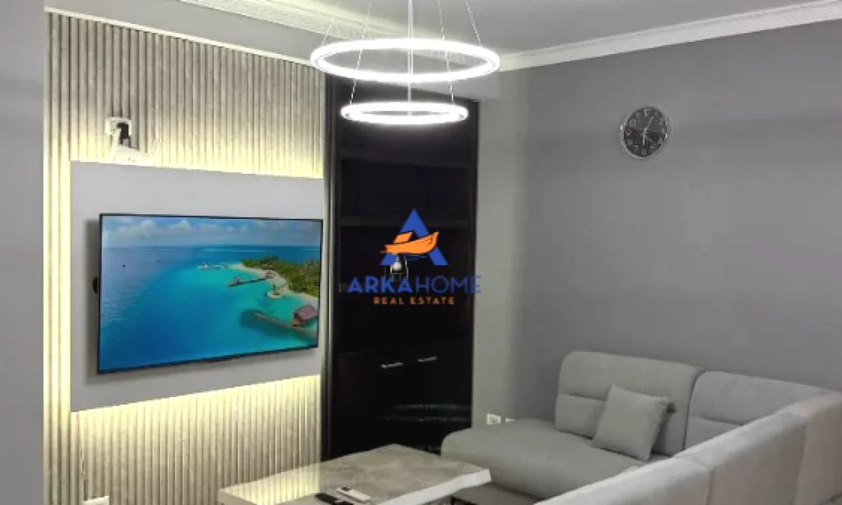 Shtepi me qera Apartament ne Tirane, 3+1, Mobilimi E mobiluar, Pagesa 750  Euro.