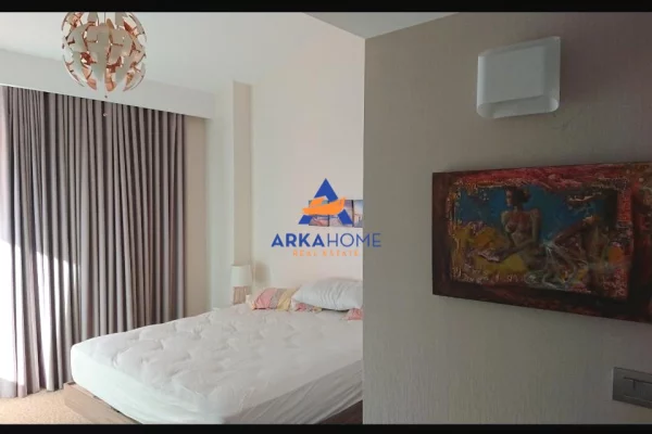 Shtepi me qera Penthose(kati i fundit panoramik) ne Tirane, 4+1, Mobilimi E mobiluar, Pagesa 1,800  Euro.