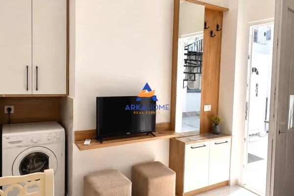 Shtepi me qera Apartament ne Tirane, Garsoniere, Mobilimi E mobiluar, Pagesa 434  Euro.