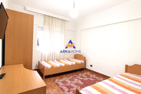 Shtepi me qera Apartament ne Tirane, 2+1, Mobilimi E mobiluar, Pagesa 700  Euro.