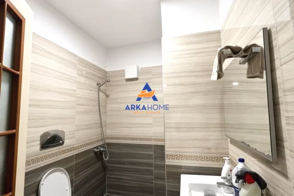 Shtepi me qera Apartament ne Tirane, 2+1, Mobilimi E mobiluar, Pagesa 700  Euro.