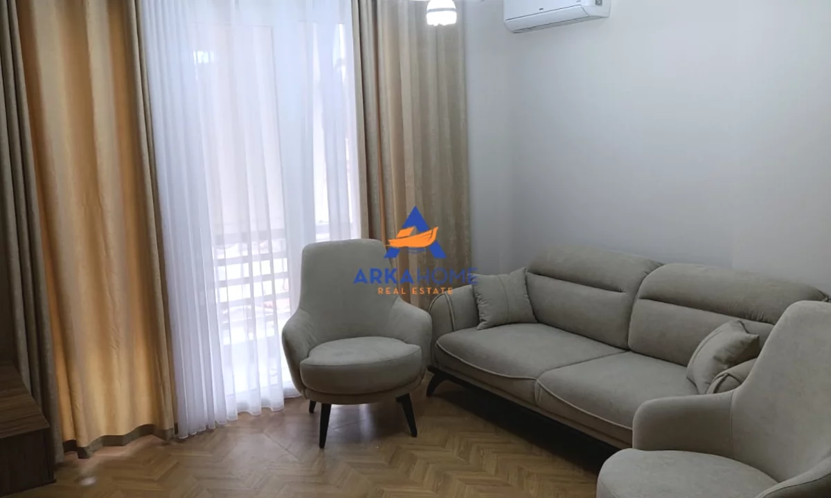 Shtepi ne shitje Apartament ne Tirane, 2+1, Mobilimi E mobiluar, Pagesa 222,826  Euro.