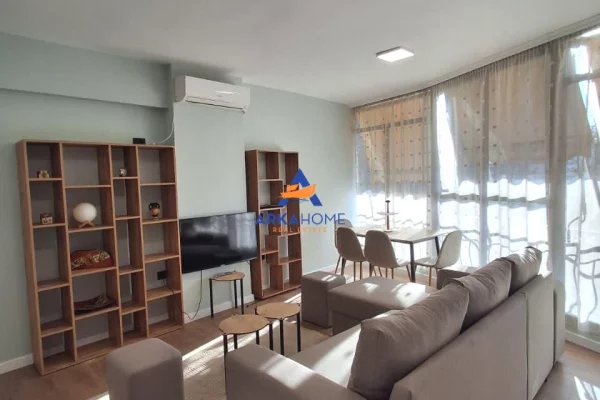 Shtepi me qera Apartament ne Tirane, 1+1, Mobilimi E mobiluar, Pagesa 652  Euro.