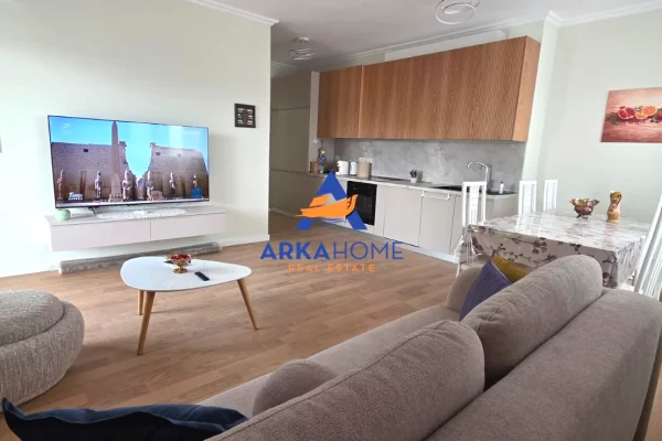 Shtepi me qera 2+1 ne Tirane - 978 Euro