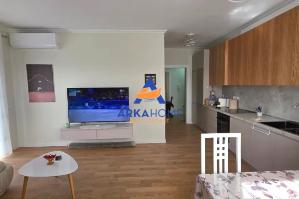 Shtepi me qera Apartament ne Tirane, 2+1, Mobilimi E mobiluar, Pagesa 978  Euro.