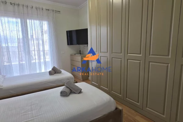 Shtepi me qera Apartament ne Tirane, 2+1, Mobilimi E mobiluar, Pagesa 978  Euro.