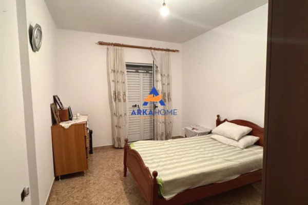 Shtepi me qera Vila Luksoze ne Tirane, 3+1, Mobilimi E mobiluar, Pagesa 760  Euro.