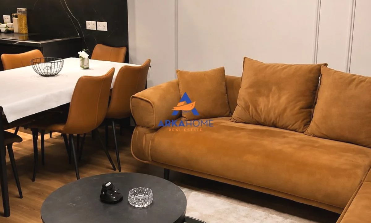 Shtepi ne shitje Apartament ne Tirane, 1+1, Mobilimi E mobiluar, Pagesa 170,000  Euro.