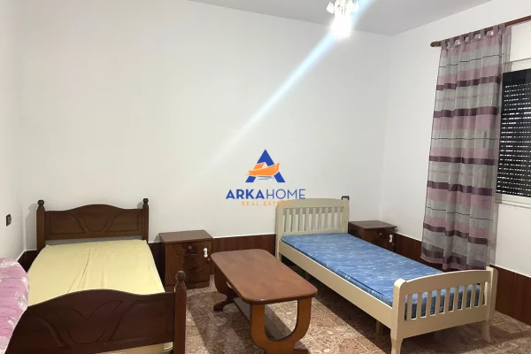 Shtepi me qera Apartament ne Tirane, 2+1, Mobilimi E mobiluar, Pagesa 500  Euro.