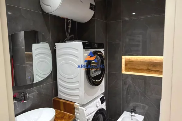 Shtepi me qera Apartament ne Tirane, 2+1, Mobilimi E mobiluar, Pagesa 1,500  Euro.