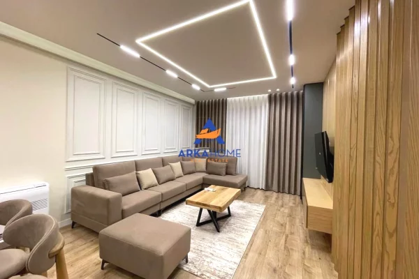 Shtepi me qera 2+1 ne Tirane - 1,500 Euro