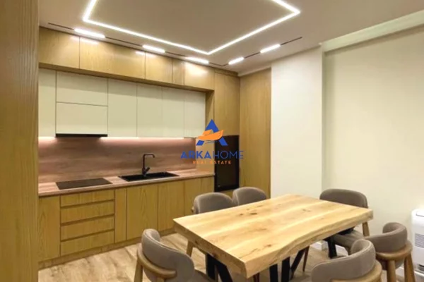 Shtepi me qera Apartament ne Tirane, 2+1, Mobilimi E mobiluar, Pagesa 1,500  Euro.