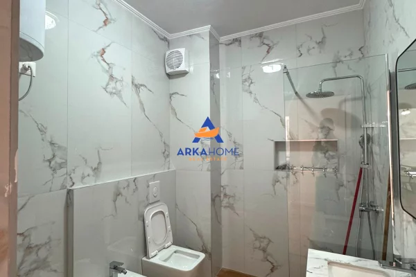 Shtepi ne shitje Apartament ne Tirane, 2+1, Mobilimi E mobiluar, Pagesa 260,000  Euro.