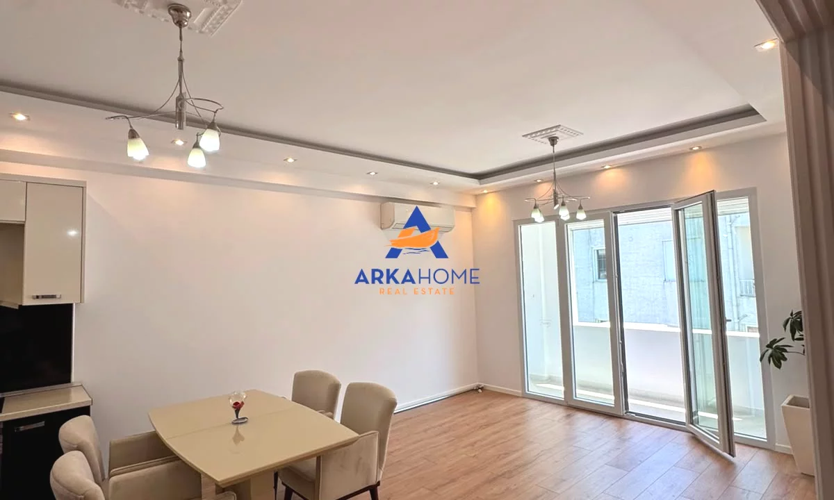 Shtepi ne shitje Apartament ne Tirane, 2+1, Mobilimi E mobiluar, Pagesa 260,000  Euro.